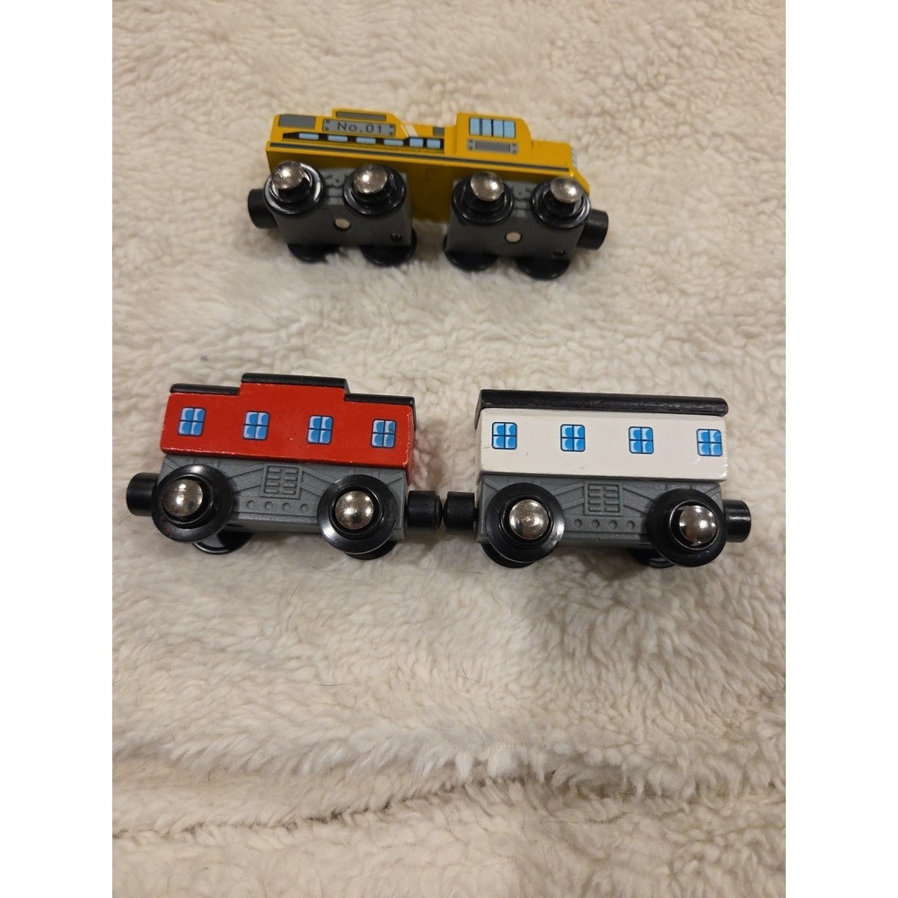 Vintage Geoffrey inc Wooden Train Cars 2003 2005 Yellow Engine Boxcar white Car